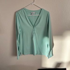 Athleta mint green size XL v neck.